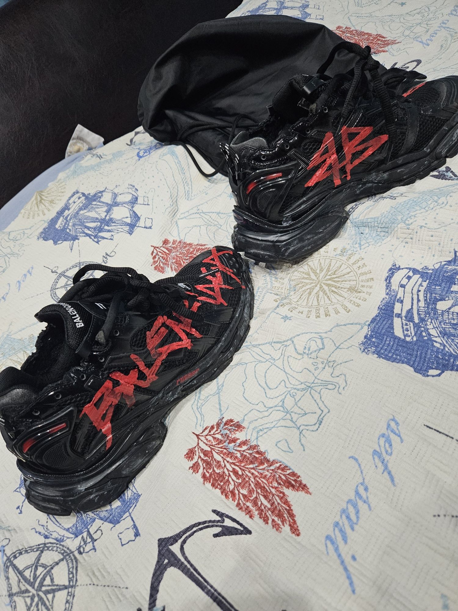 Balenciaga Runners Graffiti Black