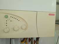 Работещ двуконтурен газов котел Ariston 24KW