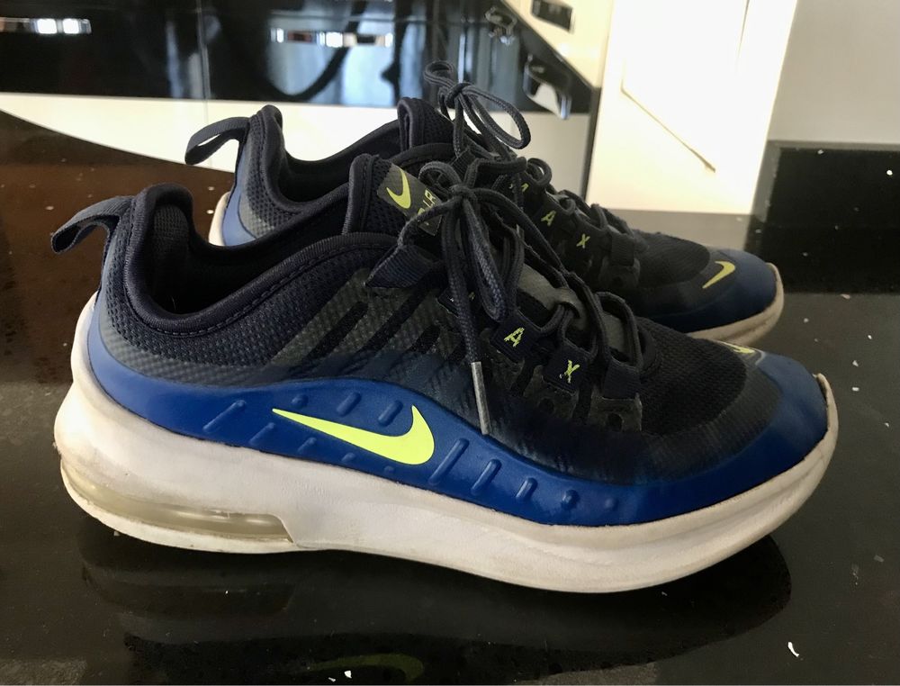 Детски оригинални маратонки Nike Air Max Axis номер 35.5