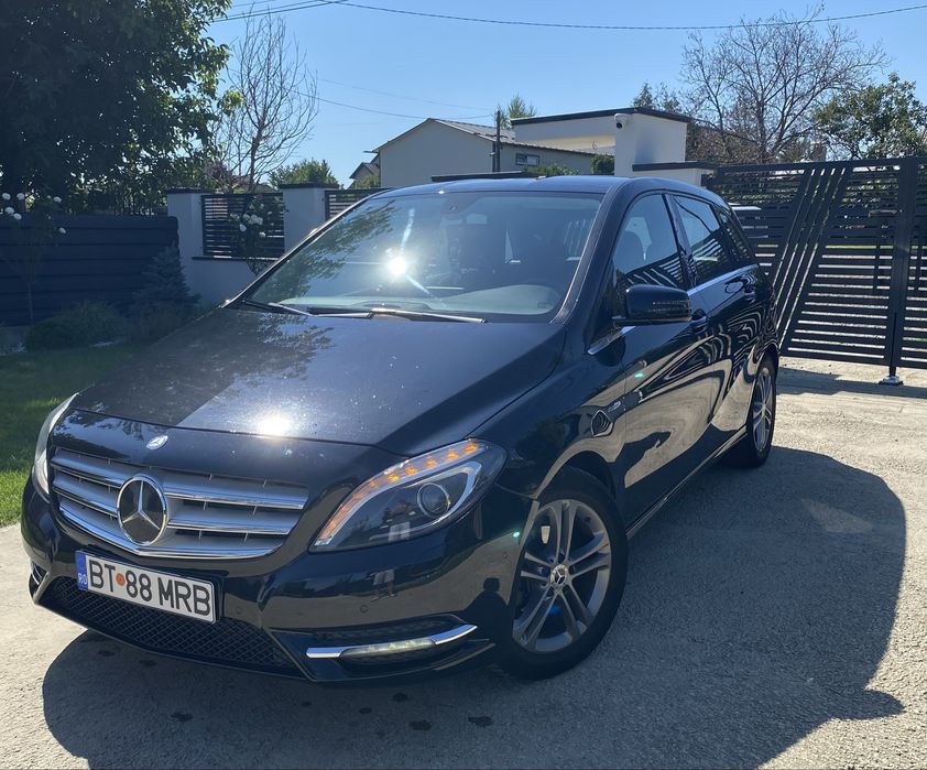 Mercedes B180/Variante/1.6 /2012/full led//facturi