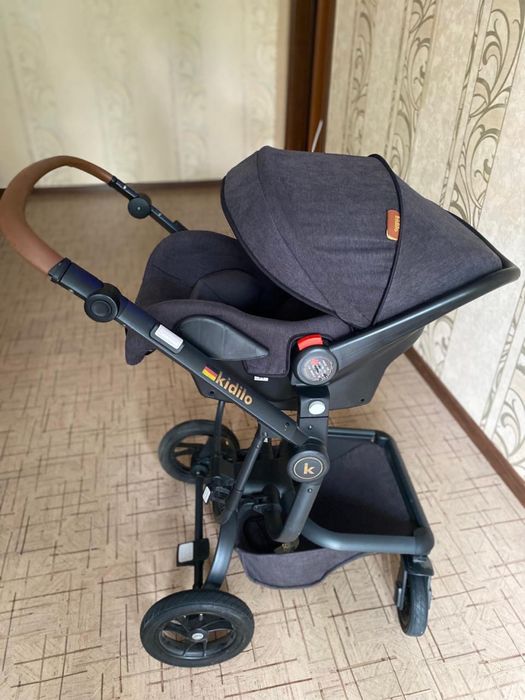 Продам коляску фирма Kidilo