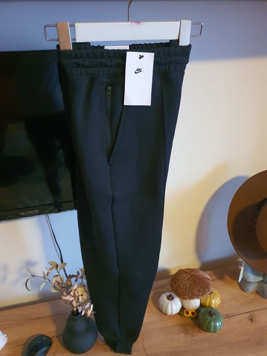 Pantalon Nike -Tech