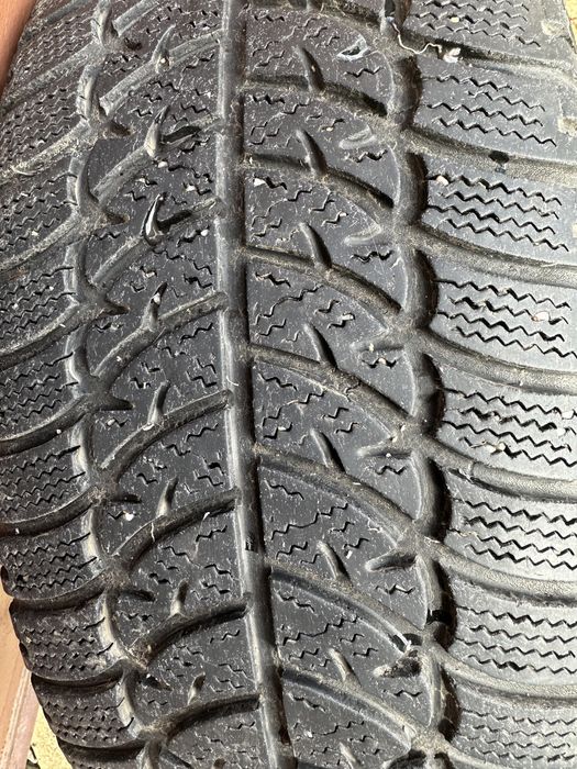 Vând anvelope de iarna Kelly, in stare foarte buna!