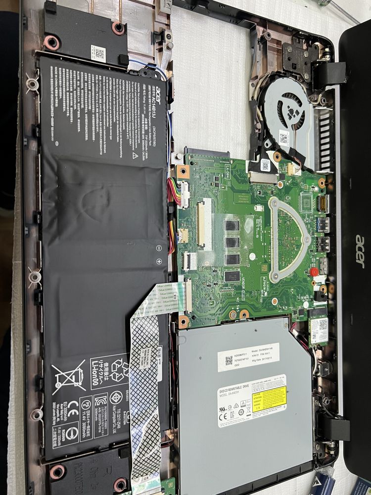 Продаётся ноутбук Acer Aspire ES1-533