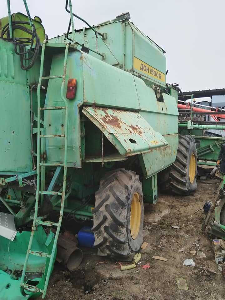 Комбайн Дон1500Б на части