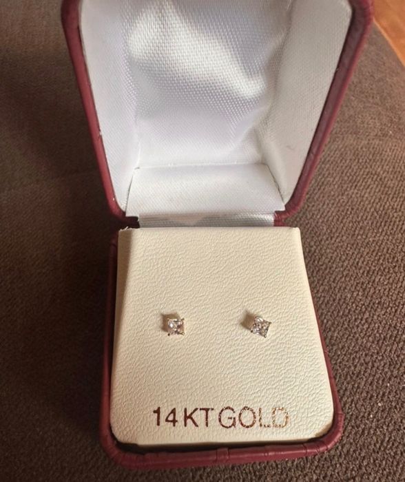 Cercei aur 14K, noi, pietricica alba