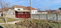 Casă de vânzare.