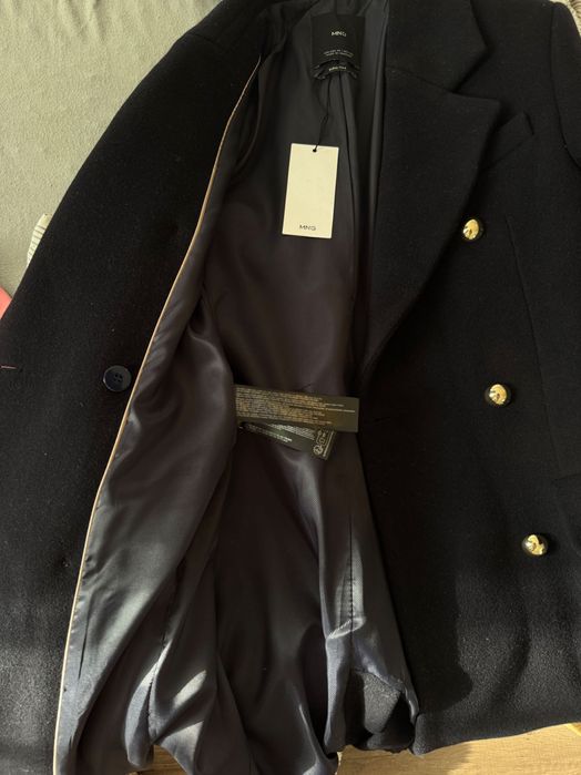 Вълнено палто ZARA MANGO XS-S размер