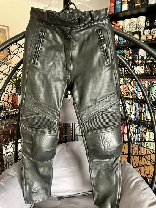Jeaca si pantalon moto din piele