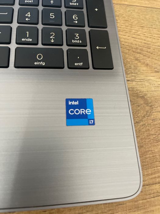 NoteBook HP 250 G8 , i7 Gen 11 ; RAM 16GB ; NVMe 512 GB