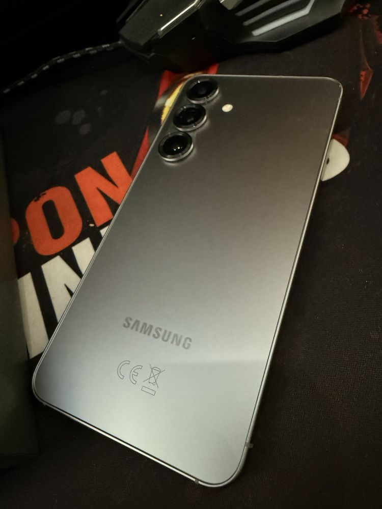 Samsung S25 128 GB с гаранция