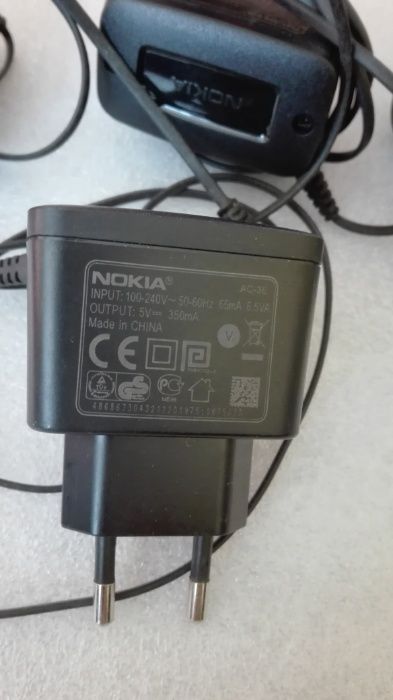 Оригинални зарядно за Nokia и LG,