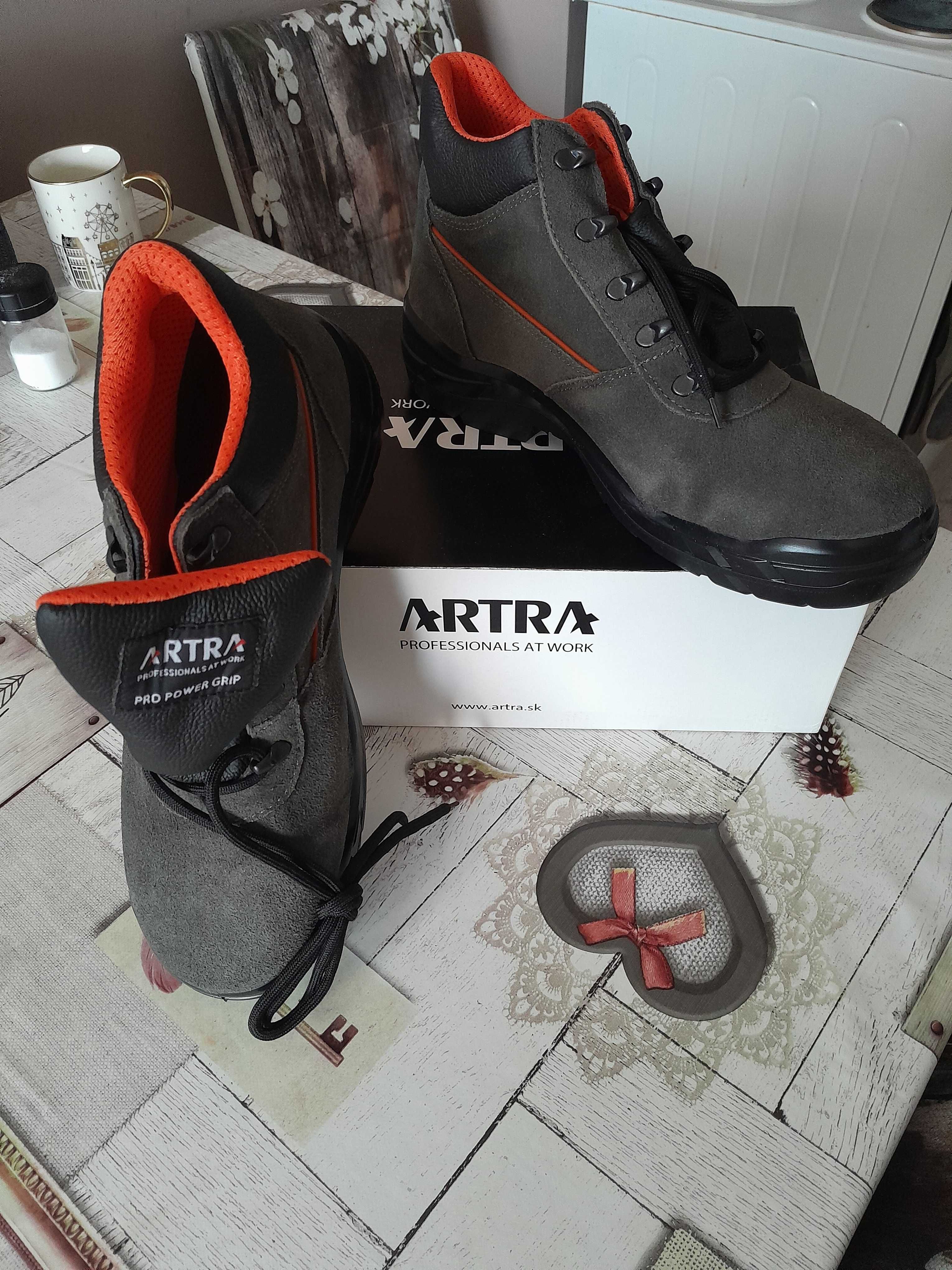 Работни обувки Artra