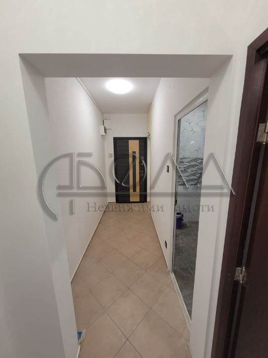 Продава се Двустаен апартамент в София, Надежда 2 - 60 кв.м за 2209 €/кв.м - Снимка #3
