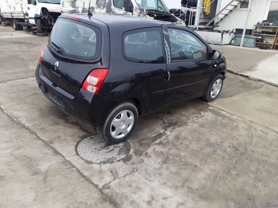 Dezmembrez Renault Twingo 2010 1.2i