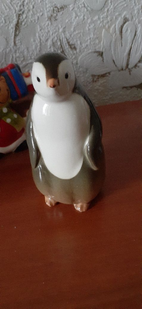 Продам статуэтки дикий кот цена 16000 т, статуэтка пингвин цена 6500 т