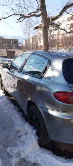 Alpha Romeo 147 1.6 в движение, обслужена