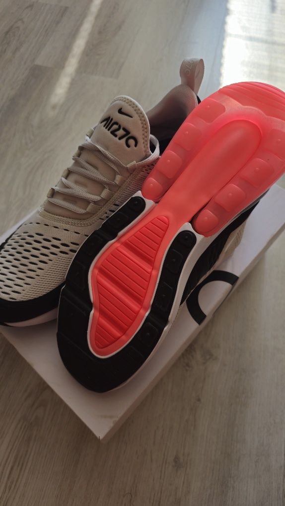 Air Max 270 10.5