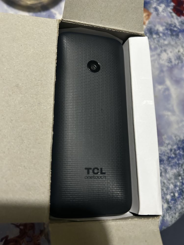 Телефон TCL 4041