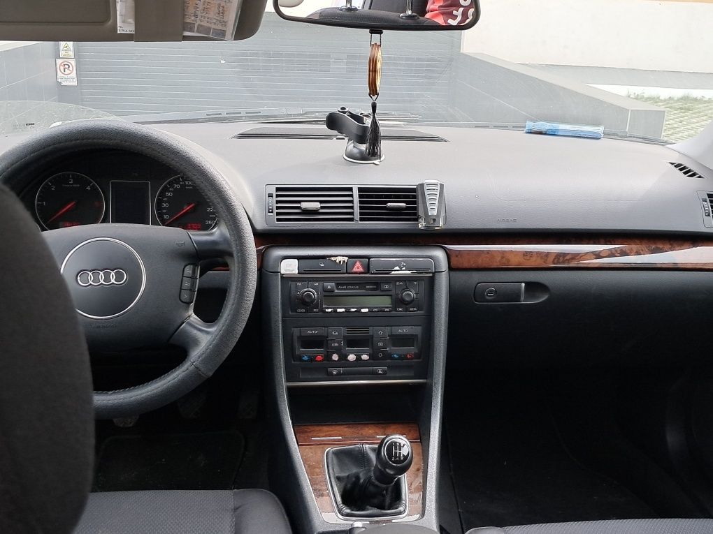 Vand Audi A4,B6 , an 2002 ,1,9 diesel,130 cai,