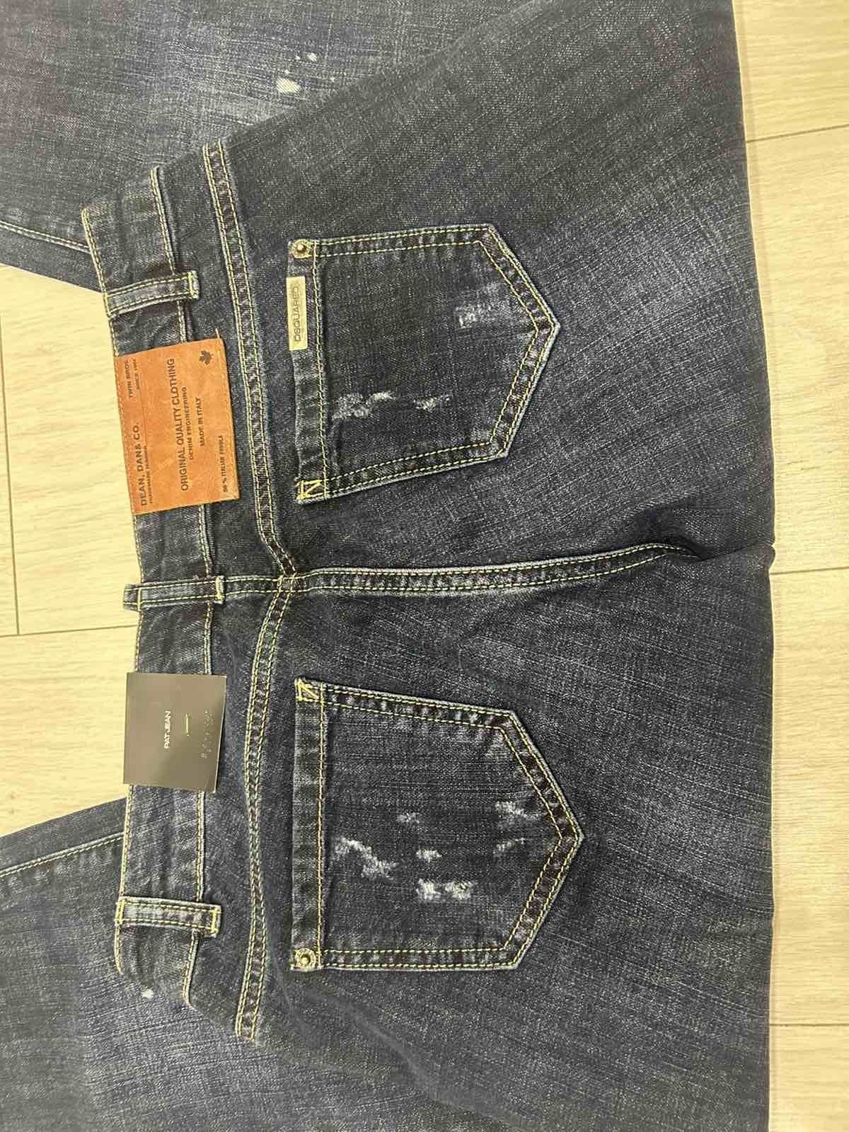 Нови дамски дънки със стилни ципове и ефект „used look“