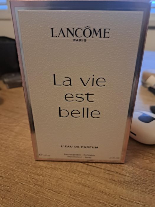 Парфюм Lancome  La vie est belli