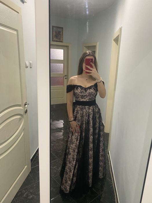 Абитуриентска рокля