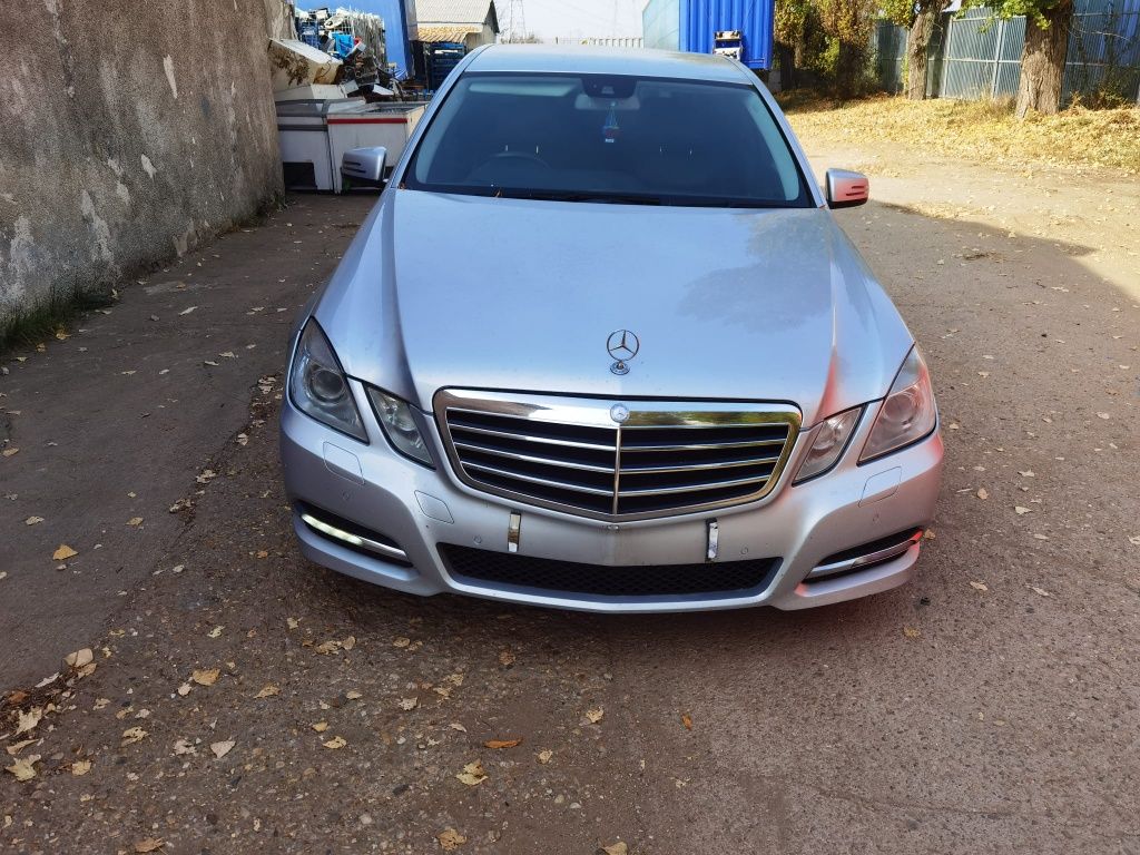 Dezmembrez Mercedes E350 cdi E350 cdi w212 an 2009