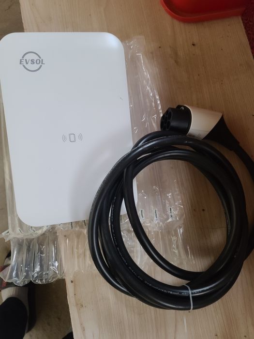 Elektromobil zaryadka sotiladi