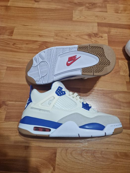 Adidași jordan Retro patru