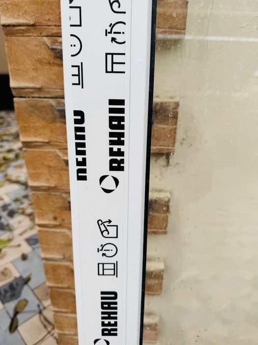 Пластиковые окна Rehau, Стеклопакет новый