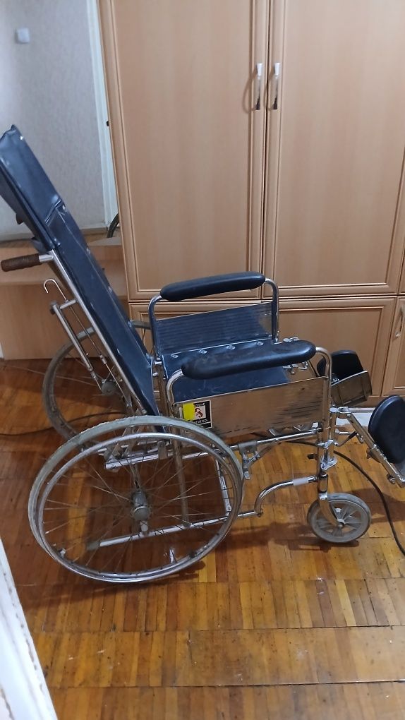 Инвалидной кресло (б/у)