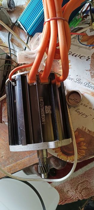 Vând motor de triciclu 3900w nou cu garanție