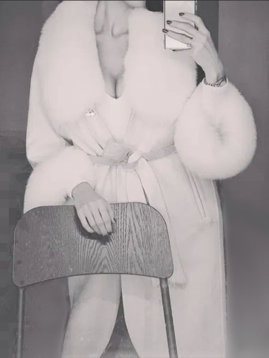 Палто с естествен косъм от сребърна лисица