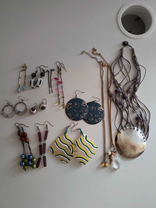 Margele, inele, coliere, cercei, pandantive, bratari