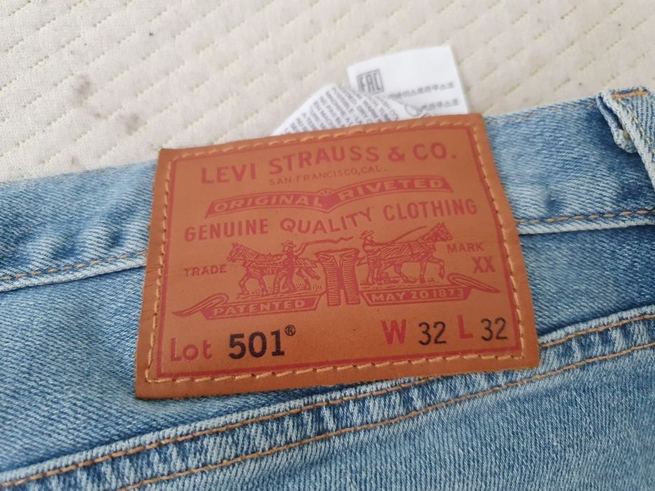 Blugi Levi Strauss  32/32
