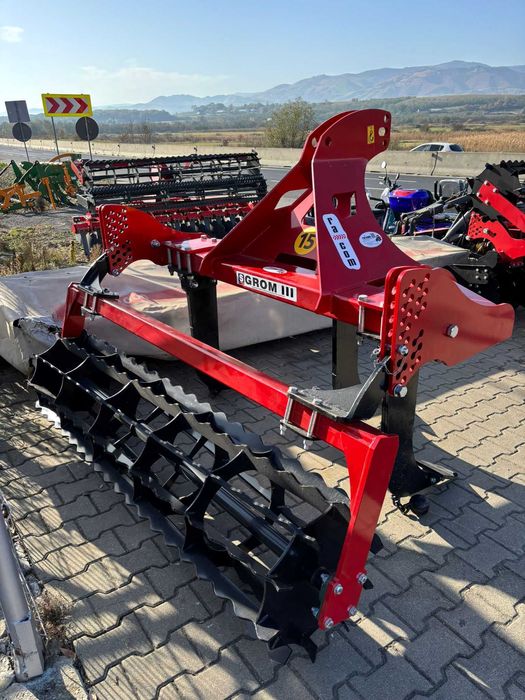 Scarificator 3 gheare cu tavalug Strumyk