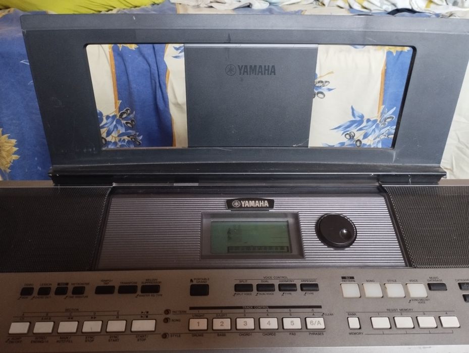 Yamaha PSR-E443 piano пиано