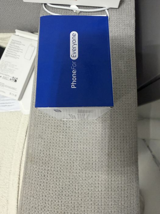 Telefon nou cu butoane sigilat