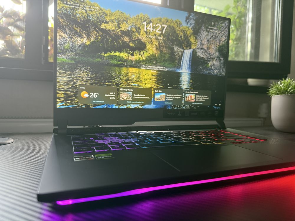 Геймърски лаптоп Asus Rog Strix G15 (Гаранция) R7 RTX3050 16GB