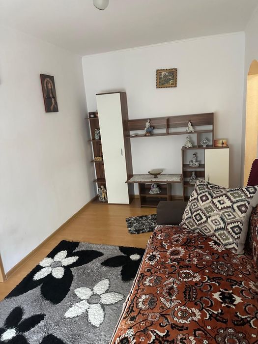 Apartament cu 3 camere