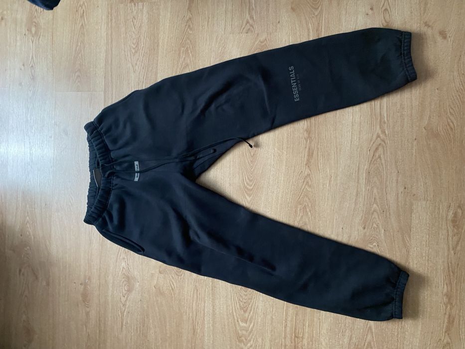 Pantaloni essential