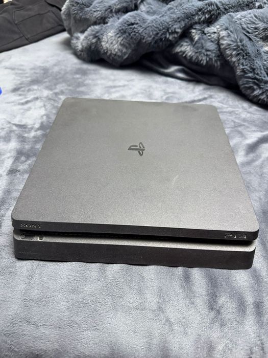 Vând PS 4 1tb merge bine