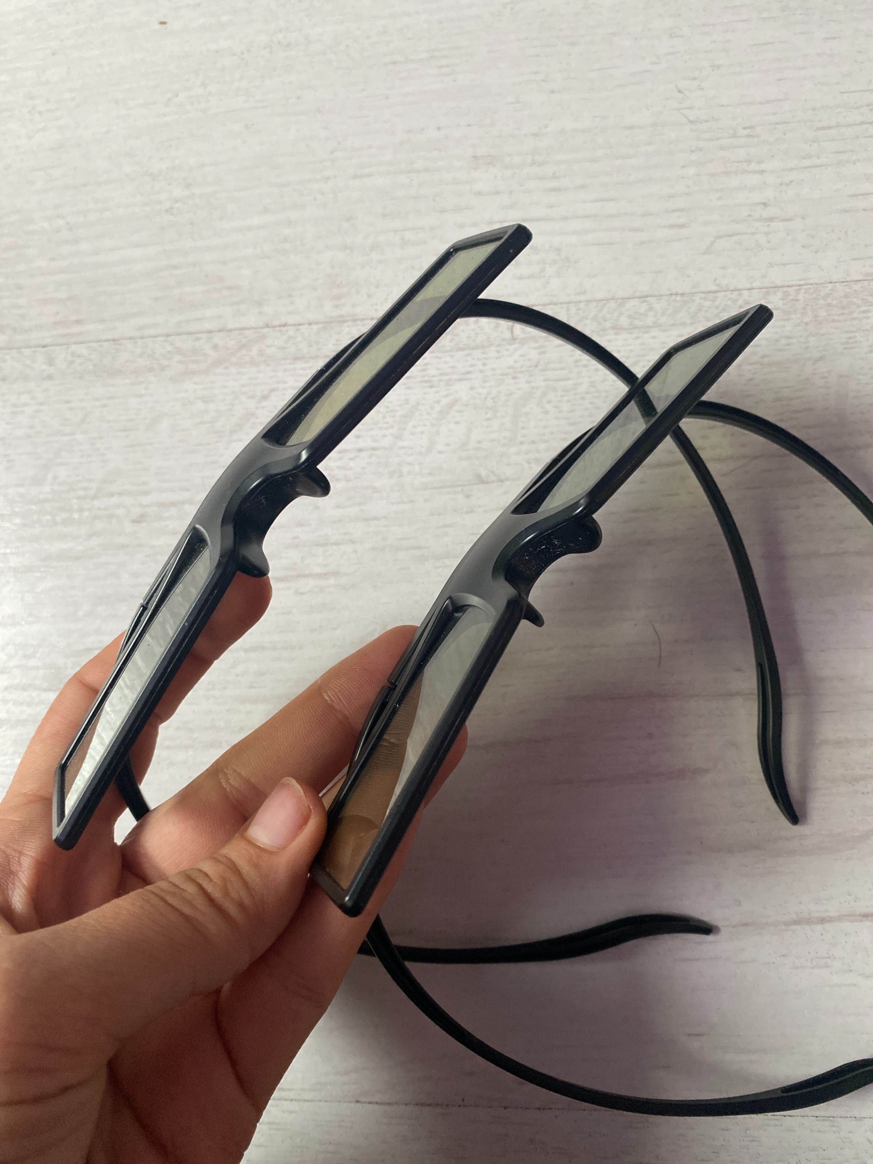 3D очила на samsung за телевизор с включени батерии