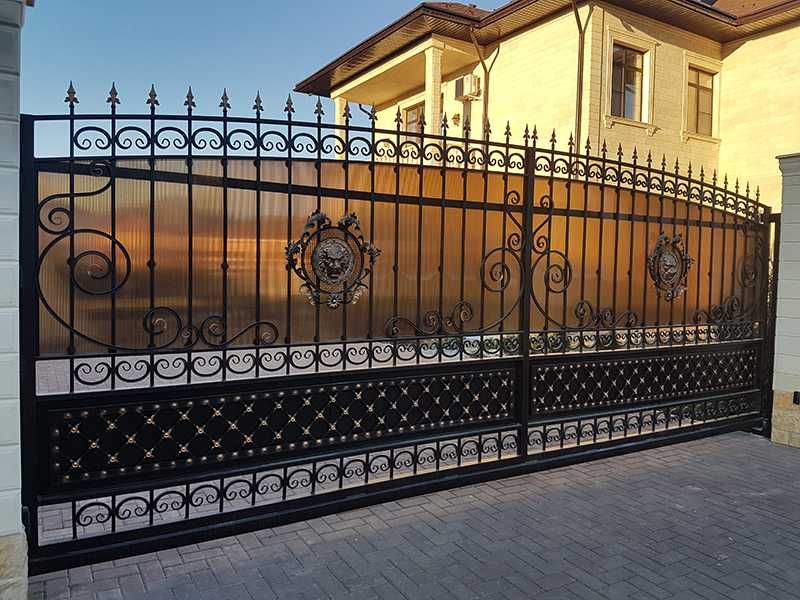 Метални врати и порти по поръчка!