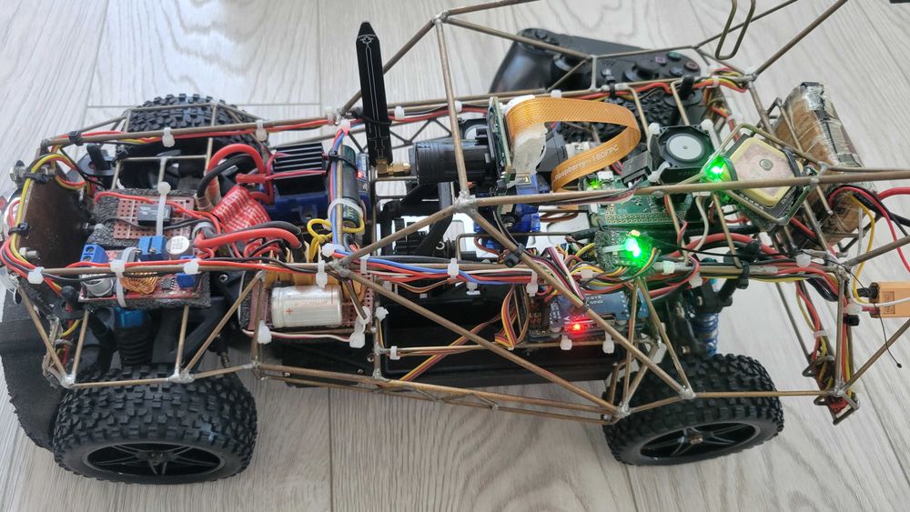 Vând aparat FPV 1:10 Ruby iNav