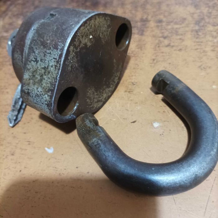 замок навесной для гаража, КЛЮЧ РАЗВОДНОЙ противоугонка