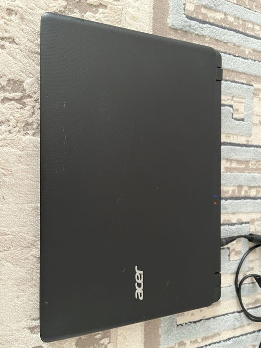 Продам для запчастей ноутбук