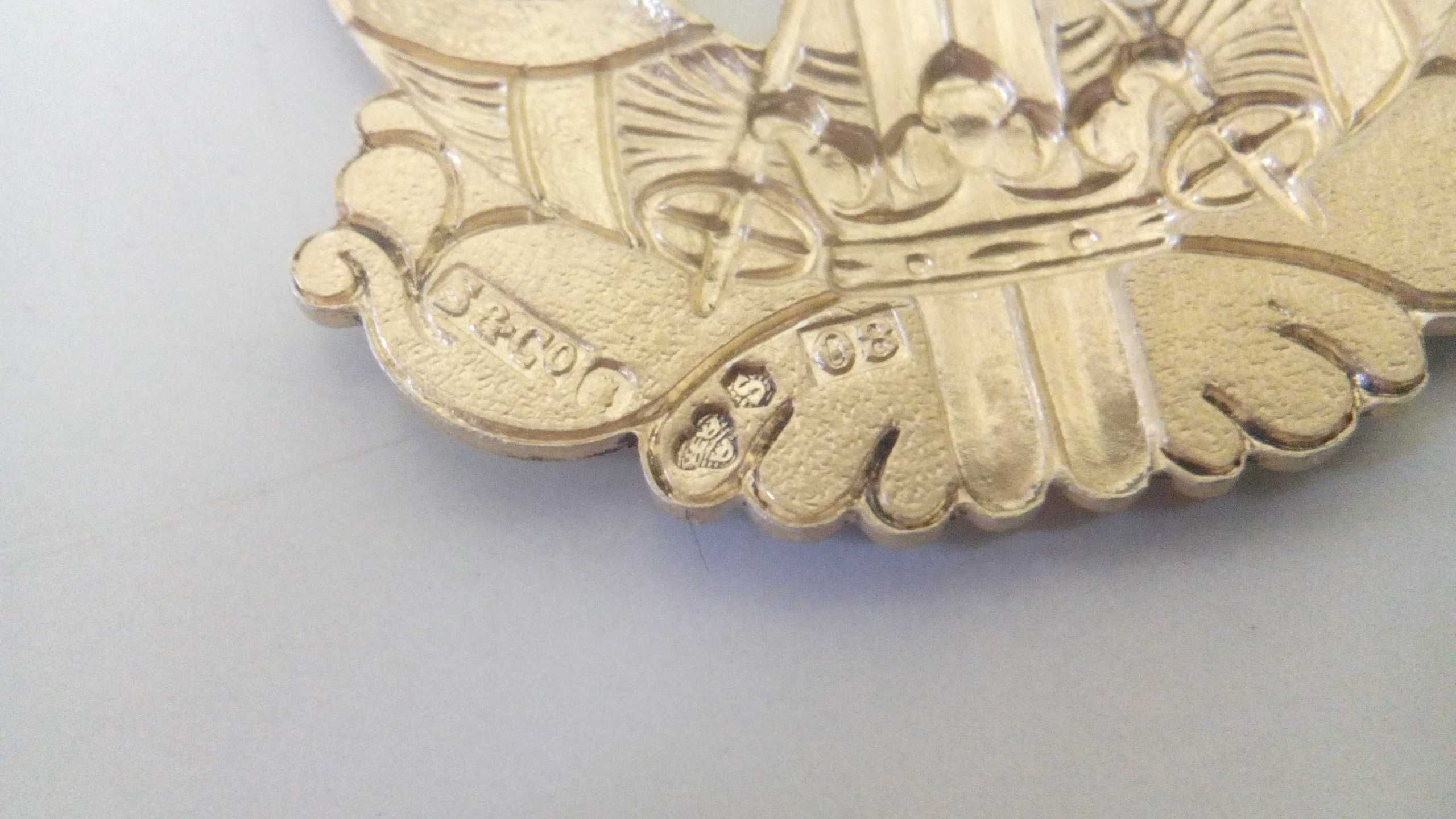 Veche Insigna ,Medalie argint 830  ,Suedia 1954 ,1940 ,1945