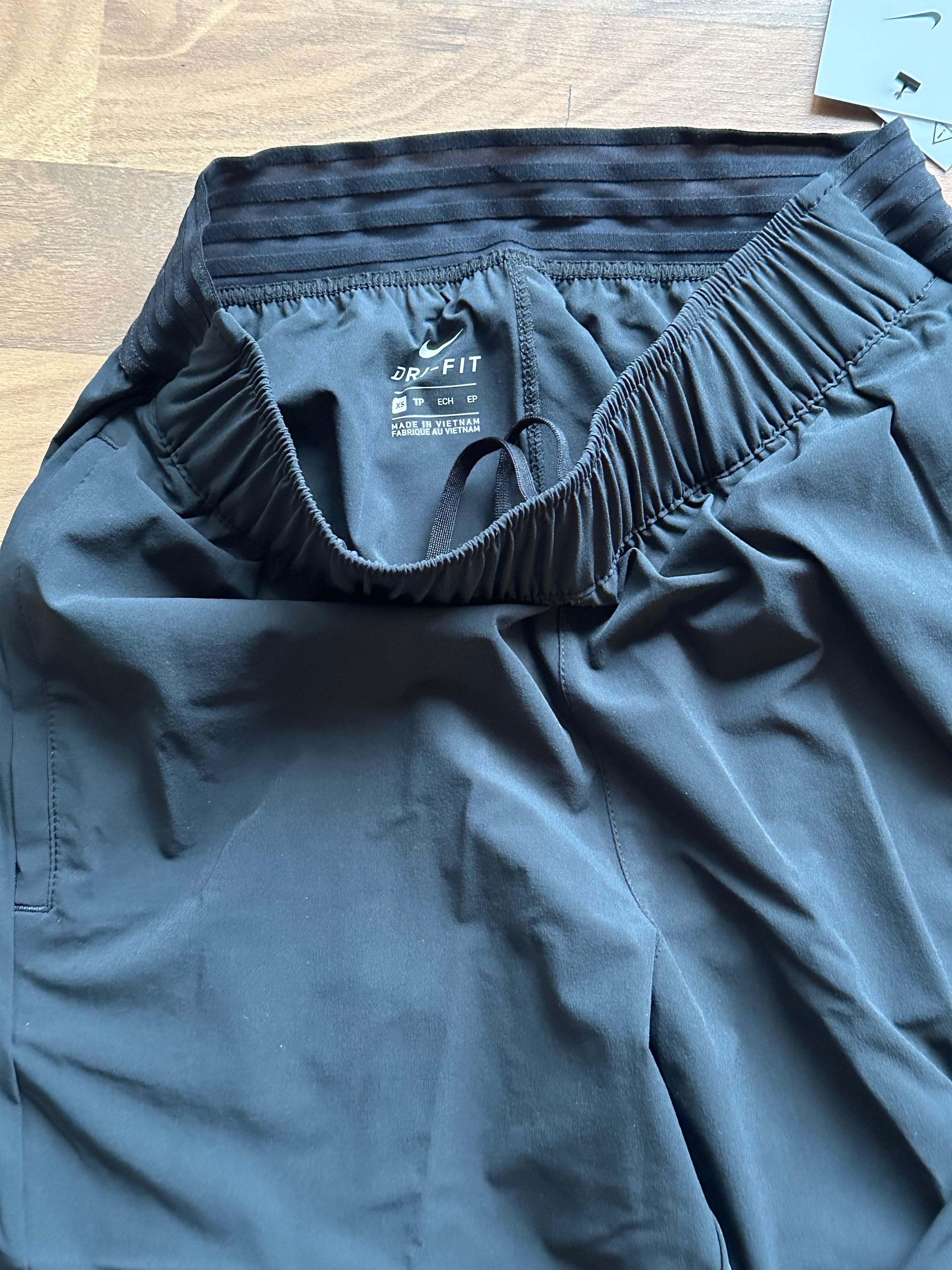 Дамска долница Nike DRI-FIT